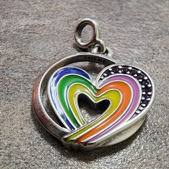 Pandora ME Rainbow Heart of Freedom Medallion - Picture 6 of 6